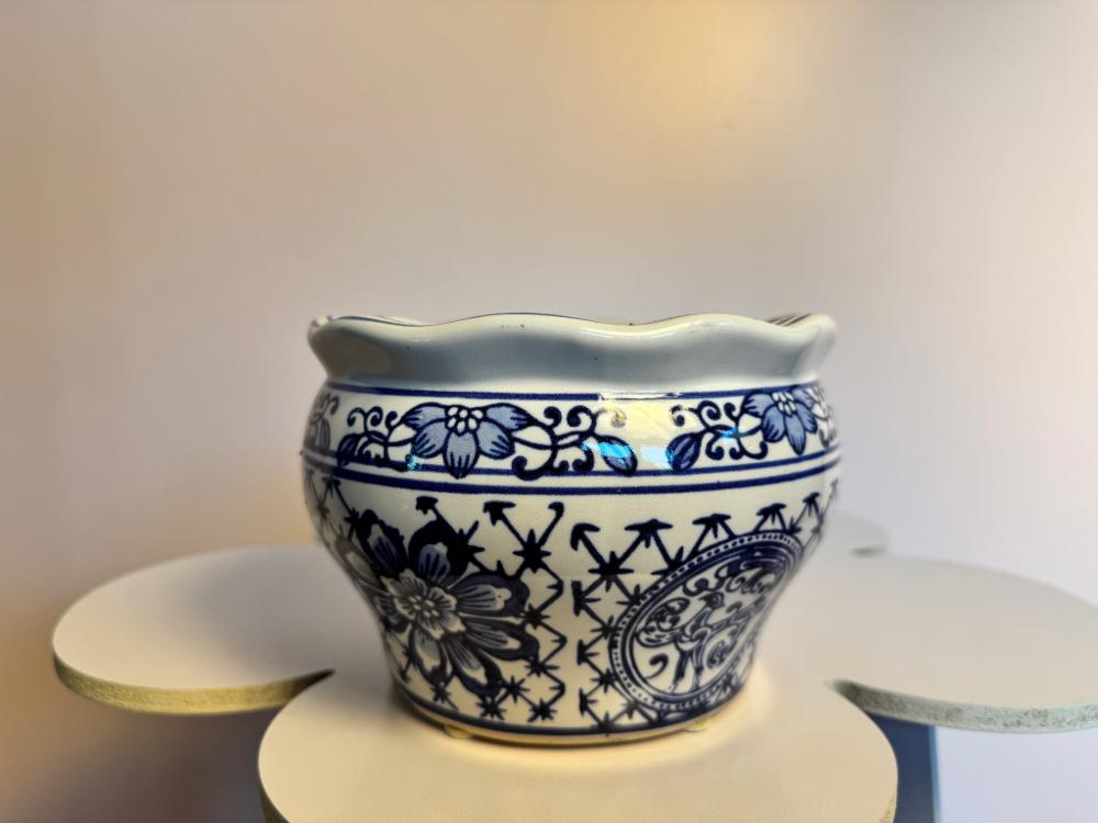 The Chinoiserie Vase